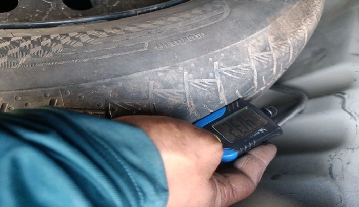 2024 Maruti Grand Vitara SIGMA SMART HYBRID, CNG, Manual, 75,906 km, tyre