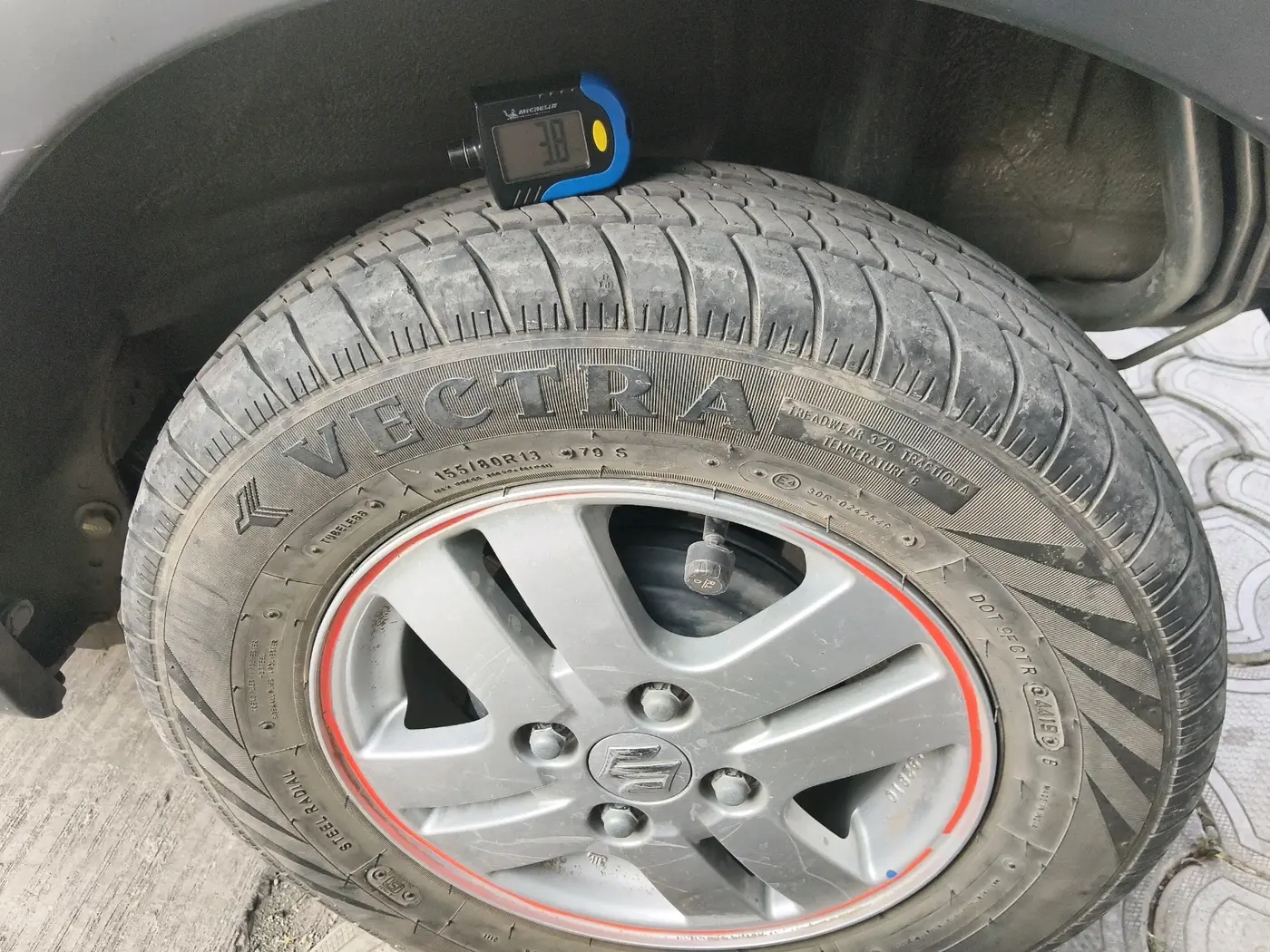 2019 Maruti New Wagon-R LXI CNG 1.0, CNG, Manual, 16,989 km, tyre