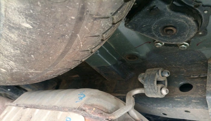 2022 Mahindra XUV700 AX 5 P MT 5 STR, Petrol, Manual, 32,126 km, tyre