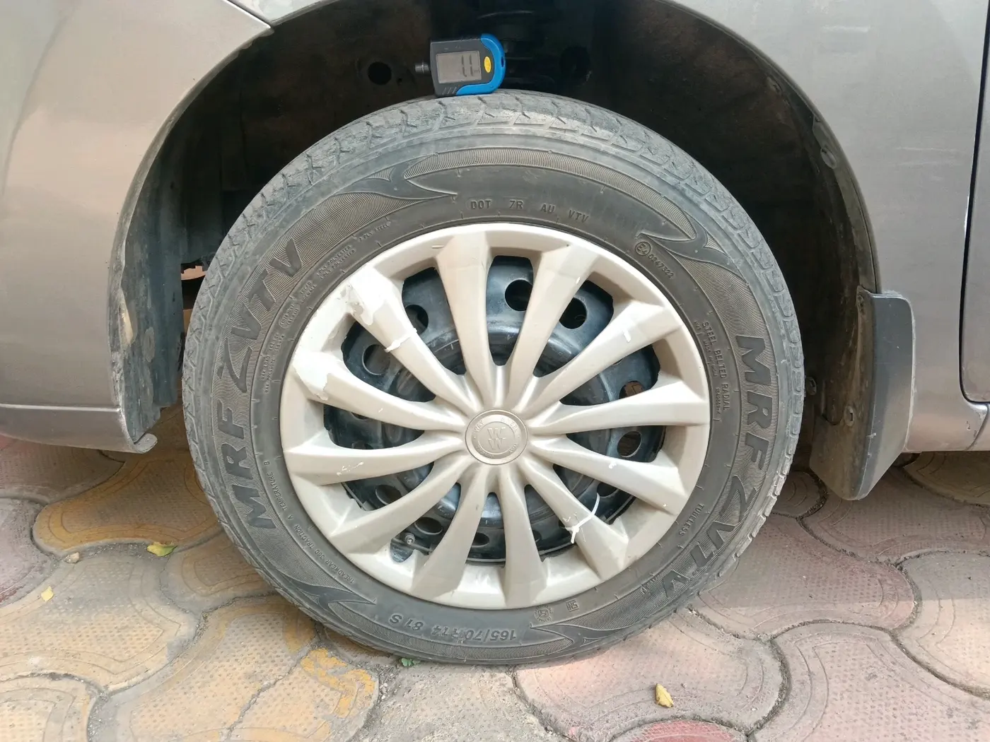2012 Maruti Wagon R 1.0 VXI, Petrol, Manual, 43,691 km, tyre