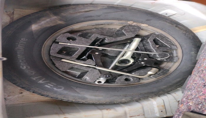 2022 Tata PUNCH ADVENTURE MT, Petrol, Manual, 21,225 km, tyre