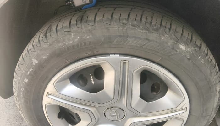 2023 Tata NEXON XMA SUNROOF PETROL, Petrol, Automatic, 35,716 km, tyre