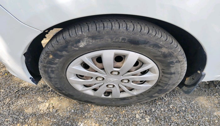 2013 Hyundai i10 SPORTZ 1.2, Petrol, Manual, 76,501 km, tyre