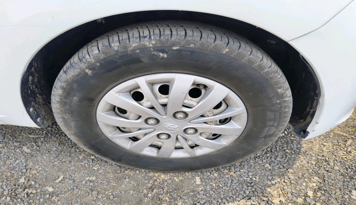 2013 Hyundai i10 SPORTZ 1.2, Petrol, Manual, 76,501 km, tyre