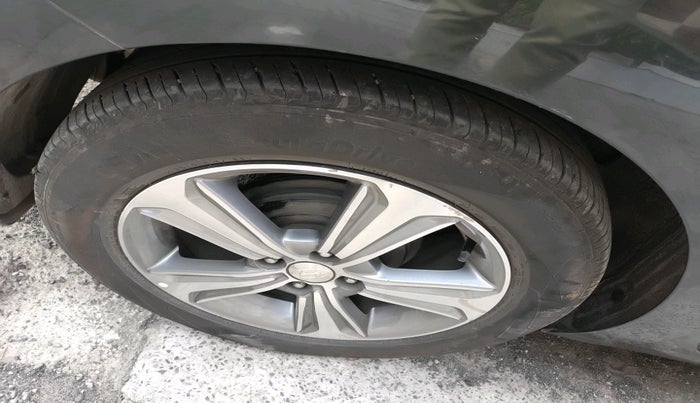 2018 Hyundai Verna 1.6 VTVT SX O, Petrol, Manual, 65,780 km, tyre