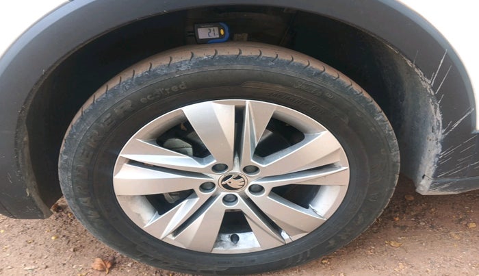 2023 Skoda KUSHAQ AMBITION 1.0L TSI MT, Petrol, Manual, 25,328 km, tyre