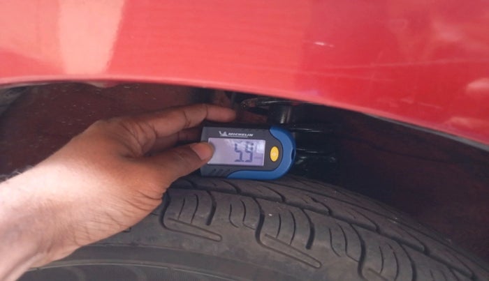 2018 Maruti Alto 800 LXI, Petrol, Manual, 1,20,077 km, tyre