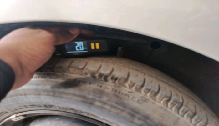 2018 Maruti Dzire VXI, Petrol, Manual, 56,075 km, tyre