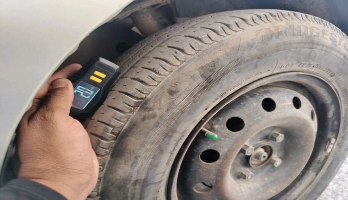 2018 Maruti Dzire VXI, Petrol, Manual, 56,075 km, tyre