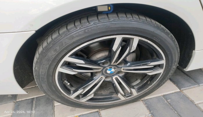 2011 BMW 5 Series 525D 3.0, Diesel, Automatic, 1,01,572 km, tyre