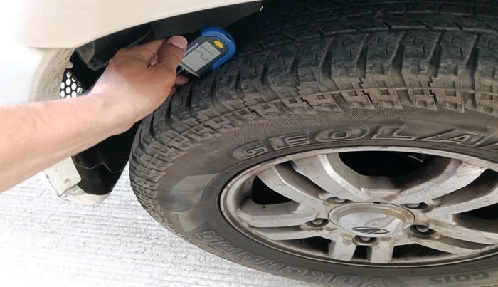 2012 Mahindra Scorpio VLX 2WD AT BS-III, Diesel, Automatic, 1,66,690 km, tyre