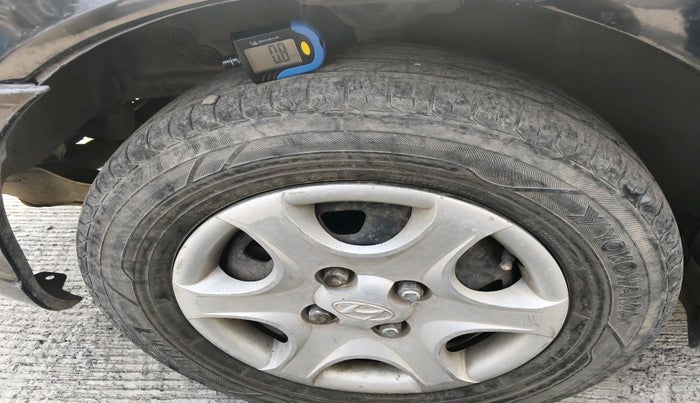2011 Hyundai Accent GLE, Petrol, Manual, 72,518 km, tyre
