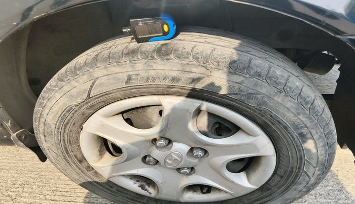 2011 Hyundai Accent GLE, Petrol, Manual, 72,518 km, tyre
