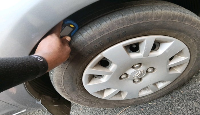 2012 Hyundai i20 MAGNA 1.2, Petrol, Manual, 1,00,008 km, tyre