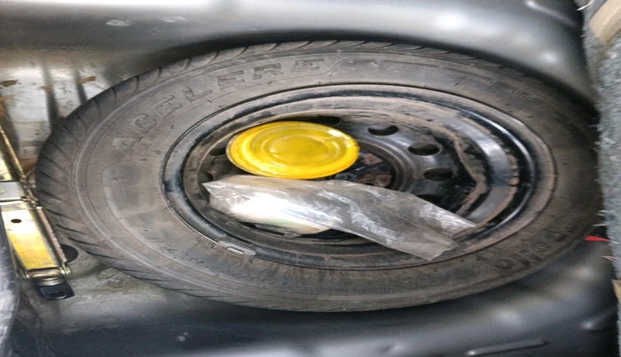 2012 Hyundai Eon MAGNA, Petrol, Manual, 91,314 km, tyre