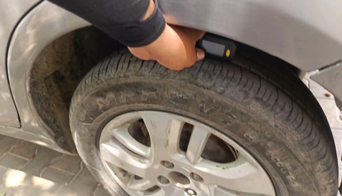 2012 Maruti Swift Dzire ZXI, Petrol, Manual, 51,530 km, tyre