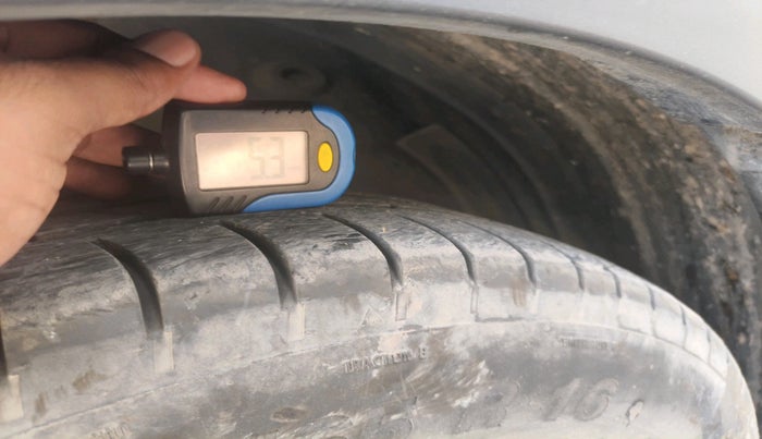 2022 KIA CARENS LUXURY PLUS 1.5 DIESEL 7 STR, Diesel, Manual, 1,13,163 km, tyre