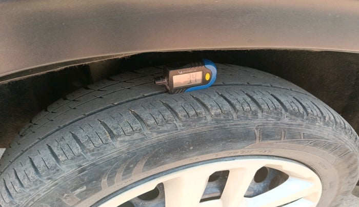 2018 Maruti Vitara Brezza VDI, Diesel, Manual, 65,897 km, tyre