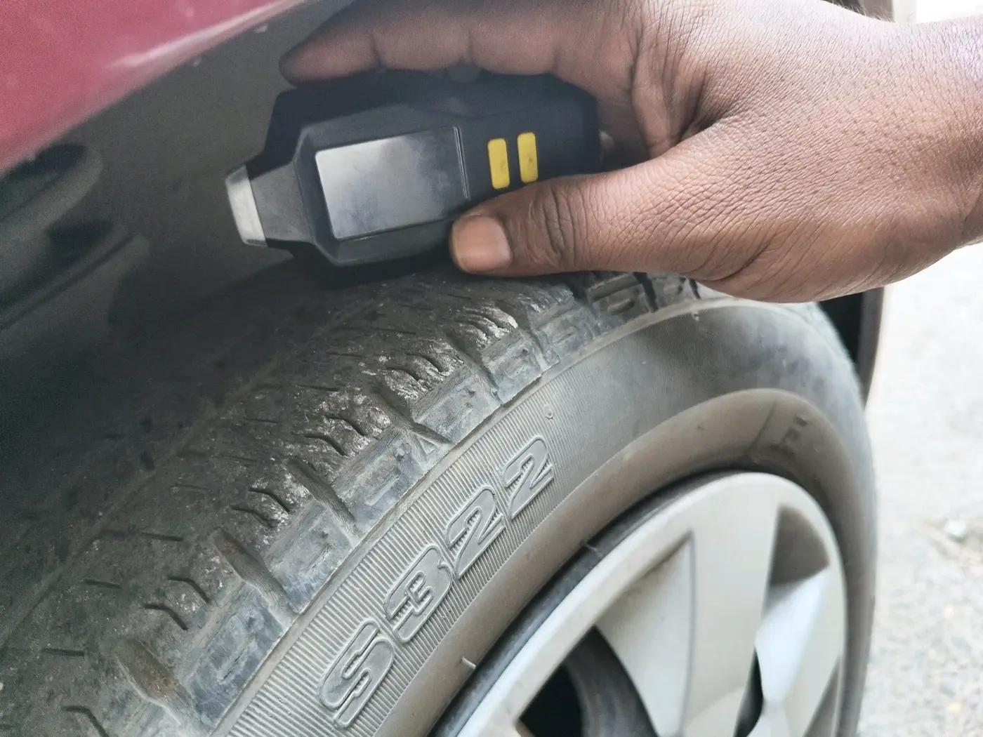 2013 Maruti Alto K10 VXI, Petrol, Manual, 62,203 km, tyre