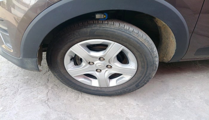 2022 Renault TRIBER RXT, Petrol, Manual, 21,340 km, tyre