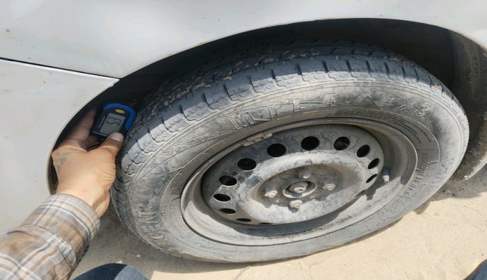 2013 Maruti Wagon R 1.0 VXI, Petrol, Manual, 75,545 km, tyre