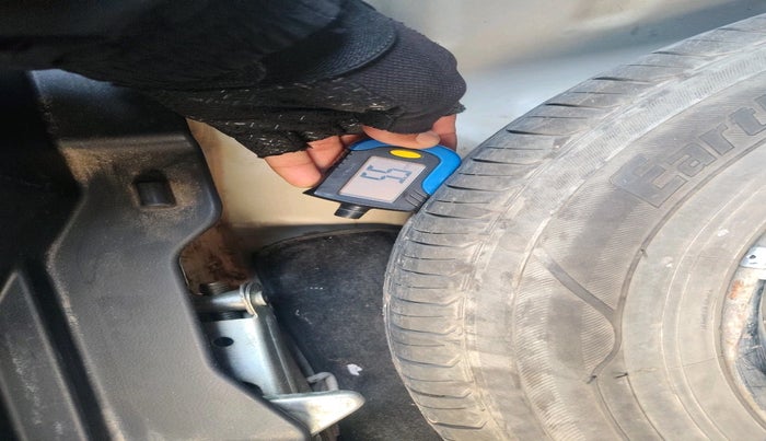 2019 Maruti Dzire VXI AMT, Petrol, Automatic, 1,00,150 km, tyre