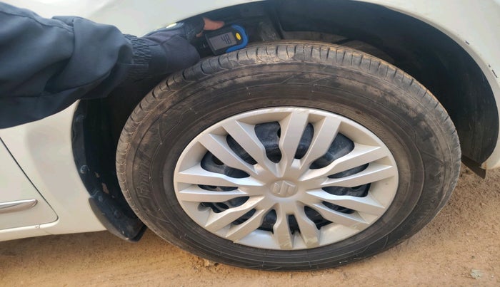 2019 Maruti Dzire VXI AMT, Petrol, Automatic, 1,00,150 km, tyre