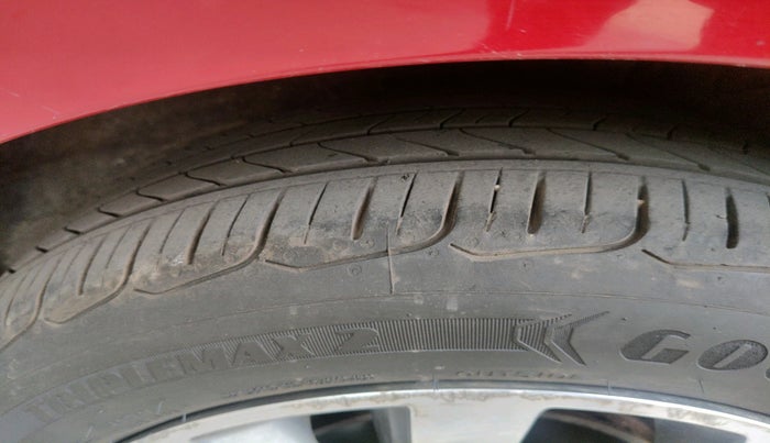 2016 Hyundai Verna 1.6 VTVT SX, Petrol, Manual, 50,768 km, tyre