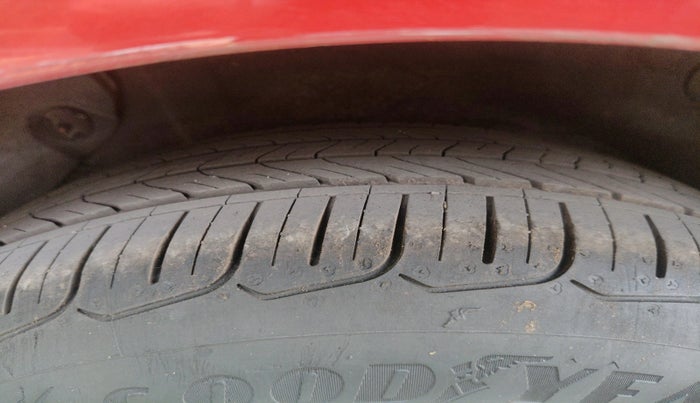 2016 Hyundai Verna 1.6 VTVT SX, Petrol, Manual, 50,768 km, tyre