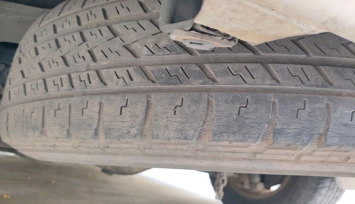 2012 Toyota Fortuner 3.0 4X2 MT, Diesel, Manual, 3,57,036 km, tyre