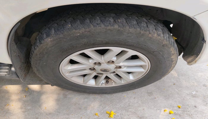 2012 Toyota Fortuner 3.0 4X2 MT, Diesel, Manual, 3,57,036 km, tyre