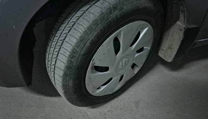 2016 Maruti Celerio ZXI AMT, CNG, Automatic, 2,17,660 km, tyre