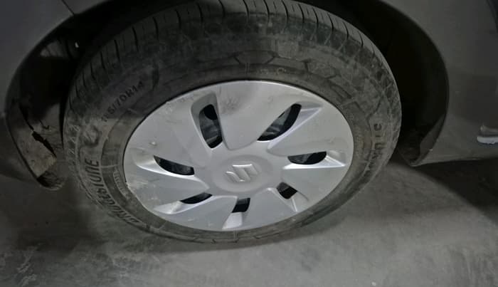 2016 Maruti Celerio ZXI AMT, CNG, Automatic, 2,17,660 km, tyre