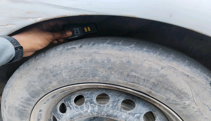 2011 Hyundai i20 ASTA 1.2, CNG, Manual, 1,12,932 km, tyre