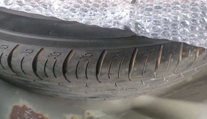 2018 Maruti Vitara Brezza ZDI PLUS, Diesel, Manual, 2,31,626 km, tyre