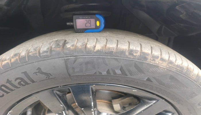 2018 Maruti Vitara Brezza ZDI PLUS, Diesel, Manual, 2,31,626 km, tyre