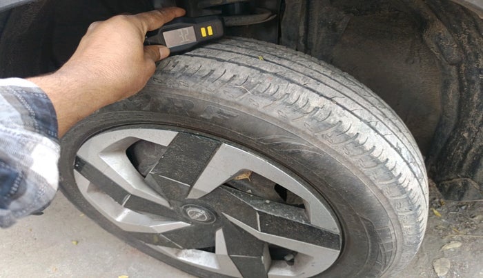 2021 Nissan MAGNITE XE, Petrol, Manual, 46,956 km, tyre