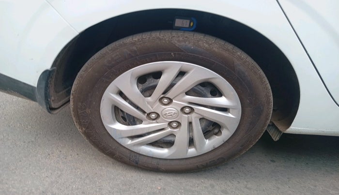 2022 Hyundai AURA S 1.2 CNG, CNG, Manual, 78,266 km, tyre