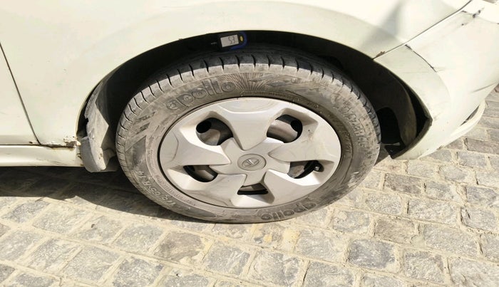 2018 Tata Tiago XT PETROL, Petrol, Manual, 1,32,112 km, tyre