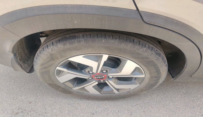 2022 KIA SONET GTX PLUS 1.5 AT, Diesel, Automatic, 62,427 km, tyre