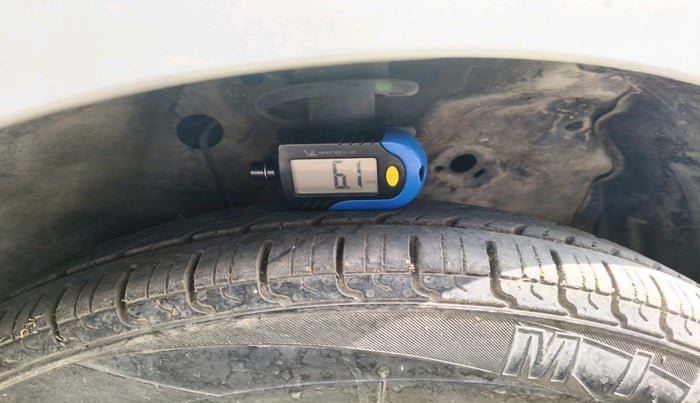 2011 Maruti Wagon R 1.0 LXI LPG, Petrol, Manual, 53,855 km, tyre