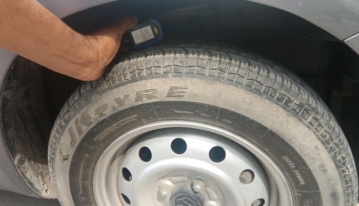 2011 Maruti Ritz LXI, Petrol, Manual, 14,843 km, tyre