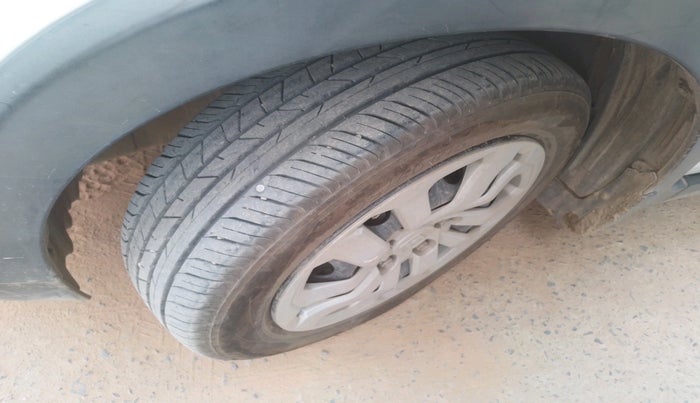 2019 Honda BR-V 1.5L I-VTEC S, Petrol, Manual, 70,768 km, tyre