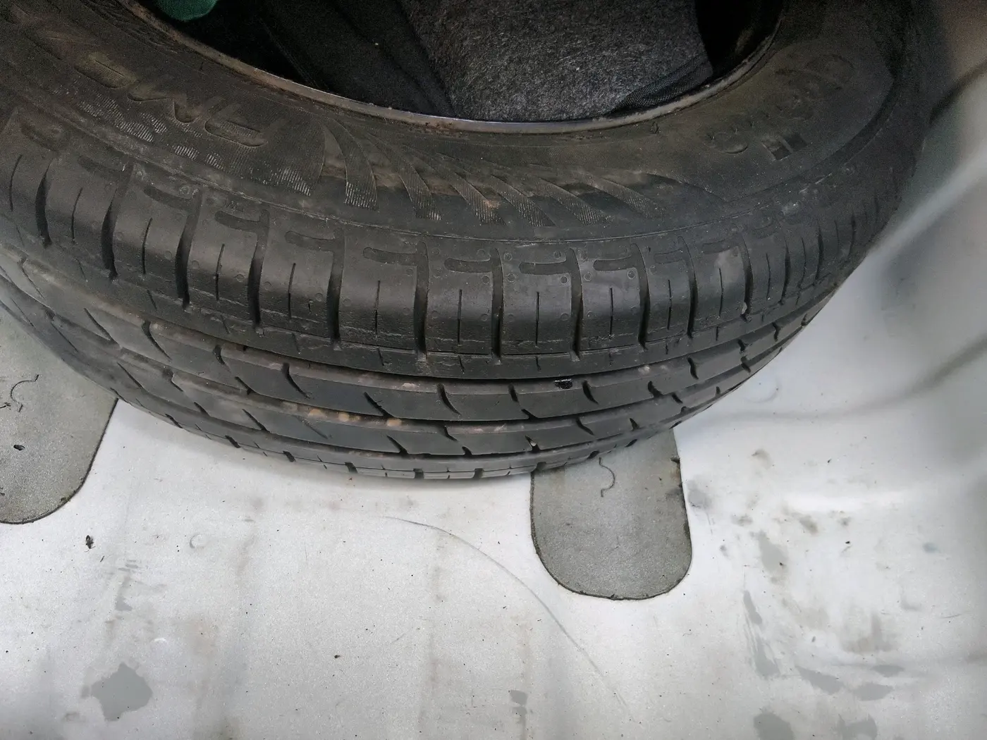 2021 Hyundai AURA S 1.2 CNG, CNG, Manual, 1,14,835 km, tyre