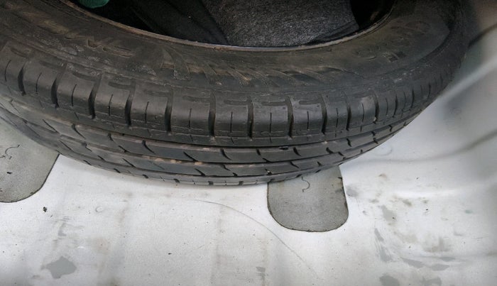 2021 Hyundai AURA S 1.2 CNG, CNG, Manual, 1,14,835 km, tyre