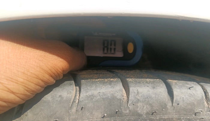 2015 Hyundai Grand i10 MAGNA 1.2 KAPPA VTVT, Petrol, Manual, 1,62,322 km, tyre