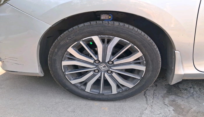 2017 Honda City 1.5L I-VTEC ZX CVT, Petrol, Automatic, 92,845 km, tyre