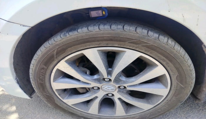 2017 Hyundai Verna 1.6 VTVT SX, Petrol, Manual, 79,566 km, tyre