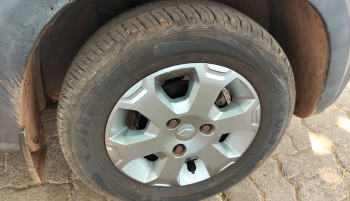 2018 Renault Kwid CLIMBER 1.0, Petrol, Manual, 63,848 km, tyre