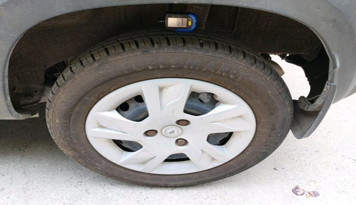 2021 Renault Kwid RXL 1.0 AMT, Petrol, Automatic, 30,146 km, tyre